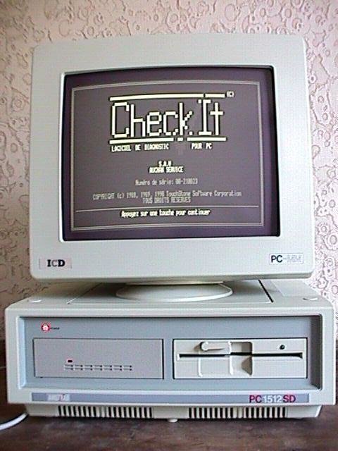 amstrad_pc1512_1.jpg